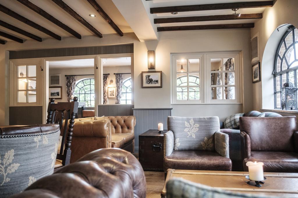The Princess Royal Farnham  Exterior photo