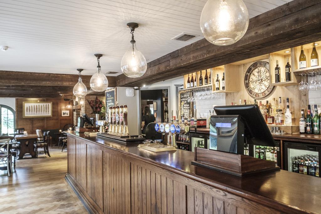 The Princess Royal Farnham  Exterior photo