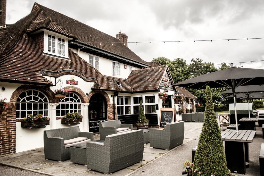 The Princess Royal Farnham  Exterior photo