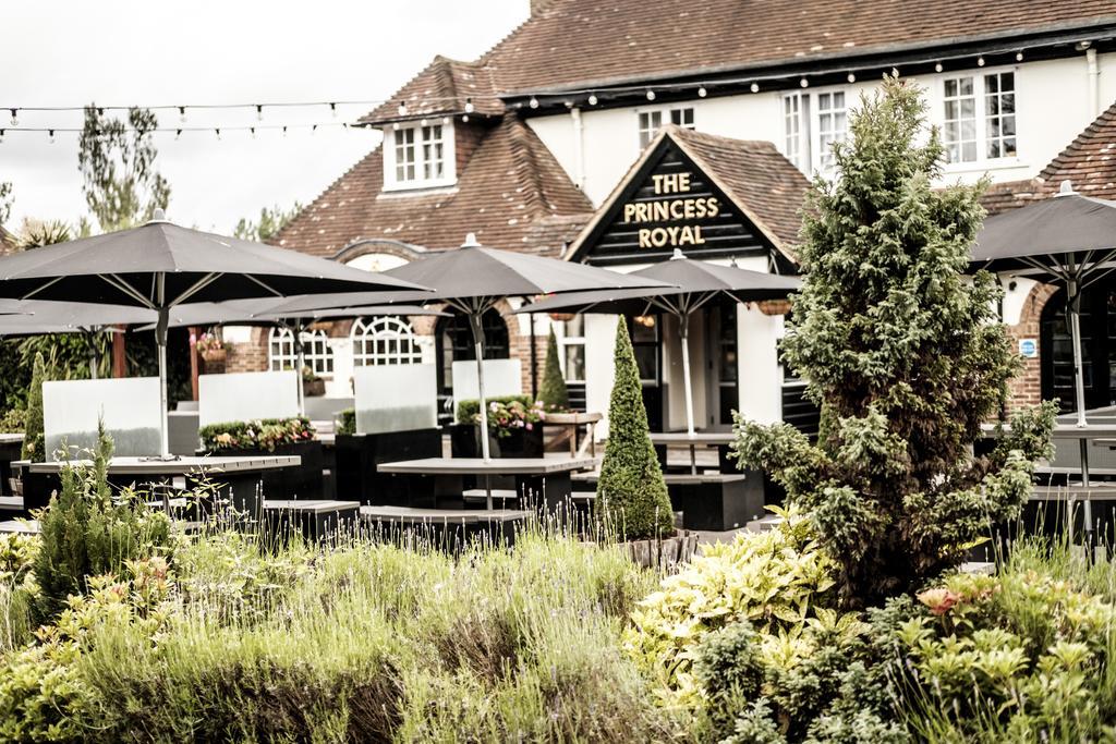 The Princess Royal Farnham  Exterior photo